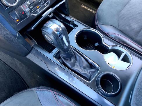 Certified 2018 Ford Explorer XLT w/ Equipment Group 202A image 15