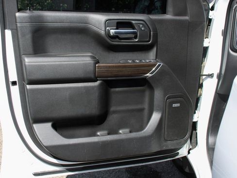 Used 2020 Chevrolet Silverado 1500 RST AWD/4WD image 15