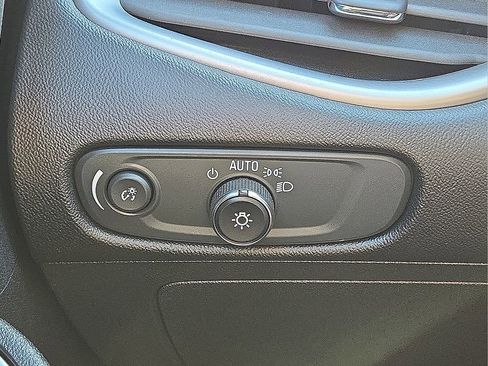 Used 2024 Chevrolet Malibu LS image 31