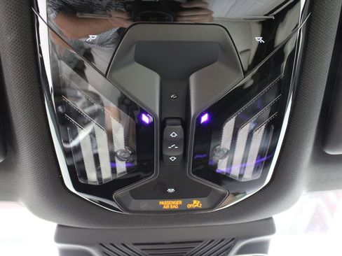 Used 2024 BMW 530i w/ Convenience Package image 28