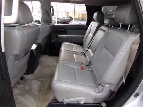 Used 2011 Toyota Sequoia SR5 w/ Premium Pkg AWD/4WD image 11