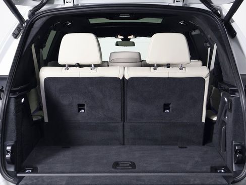 Used 2022 BMW X7 M50i w/ Cold Weather Package image 15