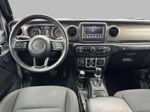 Used 2018 Jeep Wrangler Unlimited Sport S AWD/4WD image 9