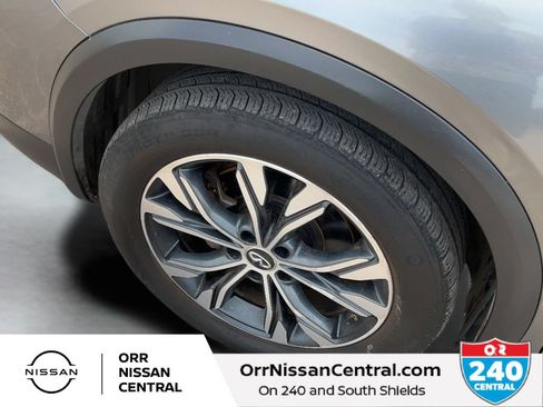 Used 2018 INFINITI QX30 AWD w/ Cargo Package image 9