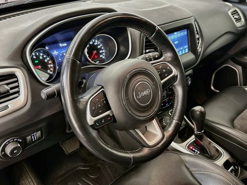 Used 2018 Jeep Compass Latitude w/ Popular Equipment Group AWD/4WD image 18