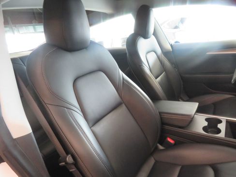 Used 2021 Tesla Model 3 Long Range AWD/4WD image 27