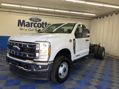 New 2025 Ford F350 XL w/ XL Chrome Package