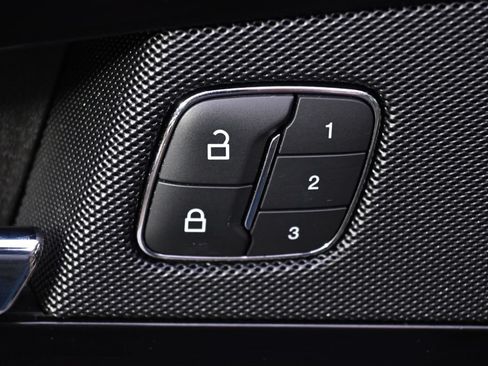 Used 2022 Lincoln Nautilus Reserve AWD/4WD image 24