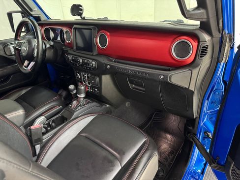 Used 2021 Jeep Wrangler Unlimited Rubicon AWD/4WD image 37