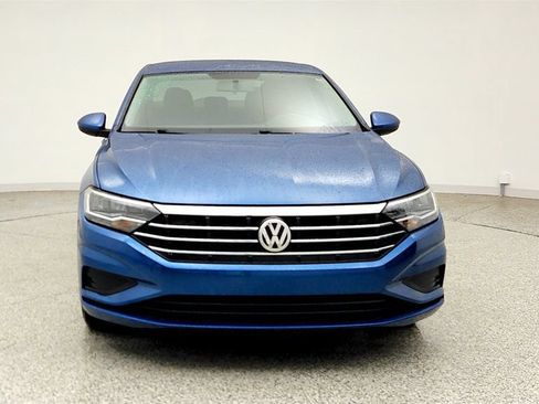 Used 2021 Volkswagen Jetta SE FWD image 2