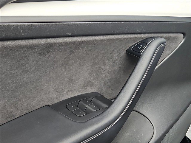 Used 2022 Tesla Model 3 RWD image 12