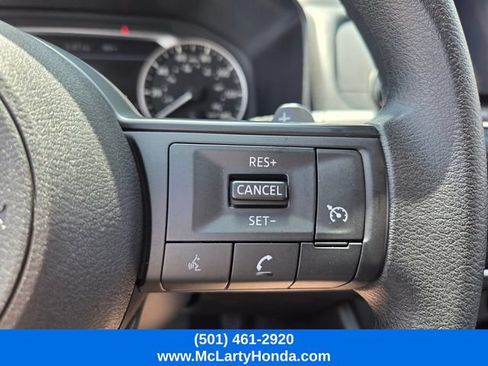Used 2024 Nissan Rogue S FWD image 23