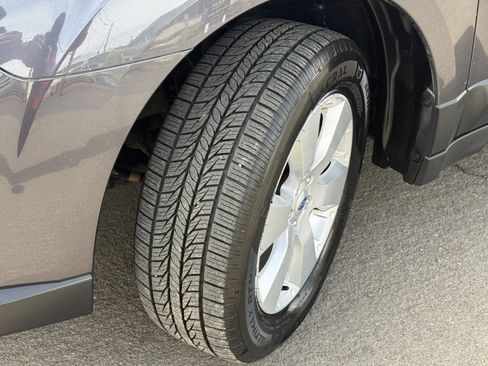 Used 2012 Subaru Outback 2.5i Limited w/ Moonroof Pkg image 33