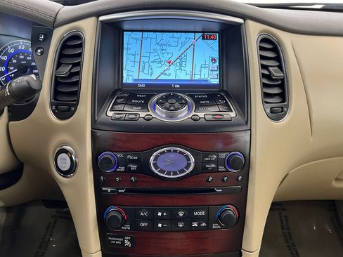 Used 2014 INFINITI QX50 Journey w/ Premium Package image 17