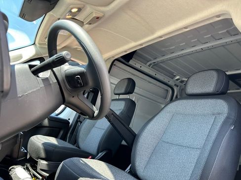 New 2024 RAM ProMaster 2500 w/ Convenience Group image 27