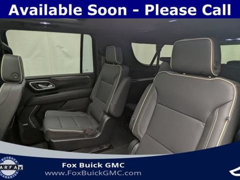 Certified 2023 GMC Yukon XL SLT w/ SLT Premium Package AWD/4WD image 31