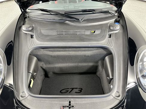 Certified 2019 Porsche 911 GT3 RWD image 32