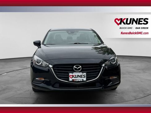 Used 2018 MAZDA MAZDA3 Touring FWD image 3