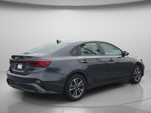 Used 2024 Kia Forte LXS FWD image 7