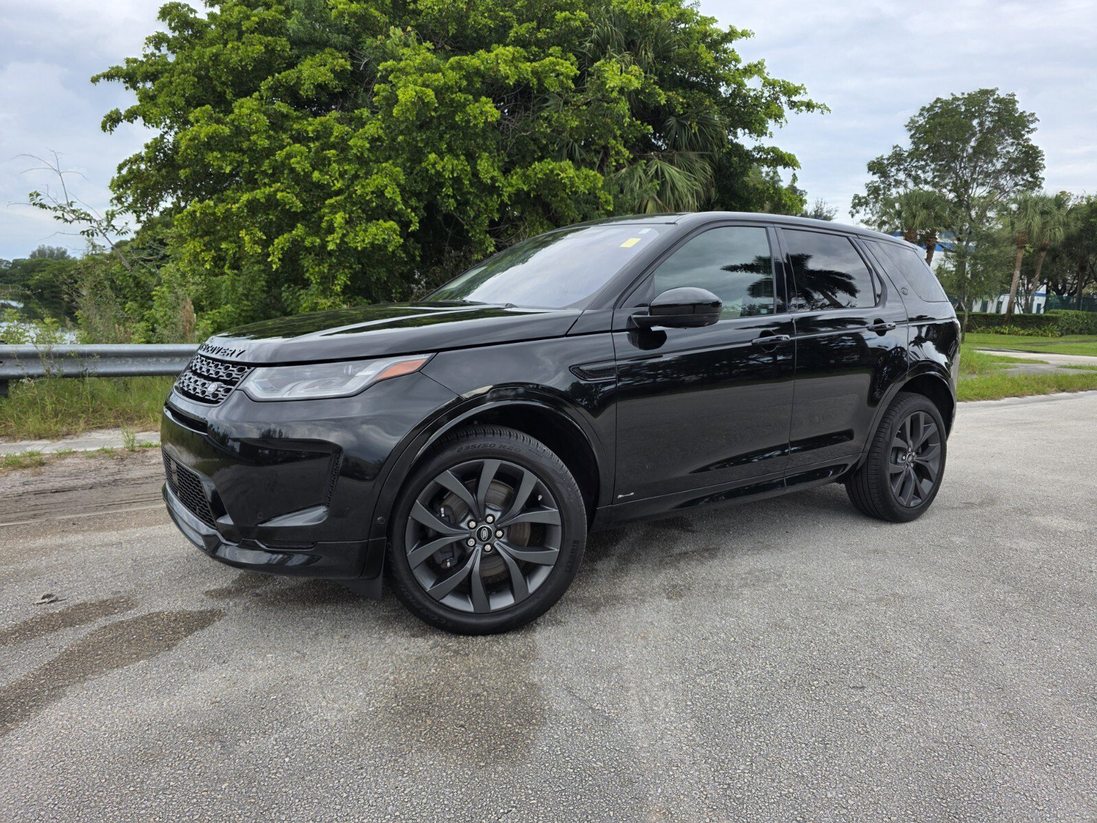Used 2021 Land Rover Discovery Sport SE R-Dynamic AWD/4WD image 1