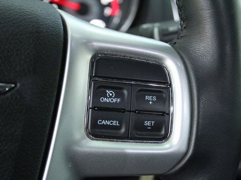 Used 2014 Chrysler 200 Limited image 14