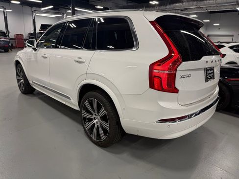 Used 2025 Volvo XC90 T8 Ultra w/ Protection Package Premier AWD/4WD image 2