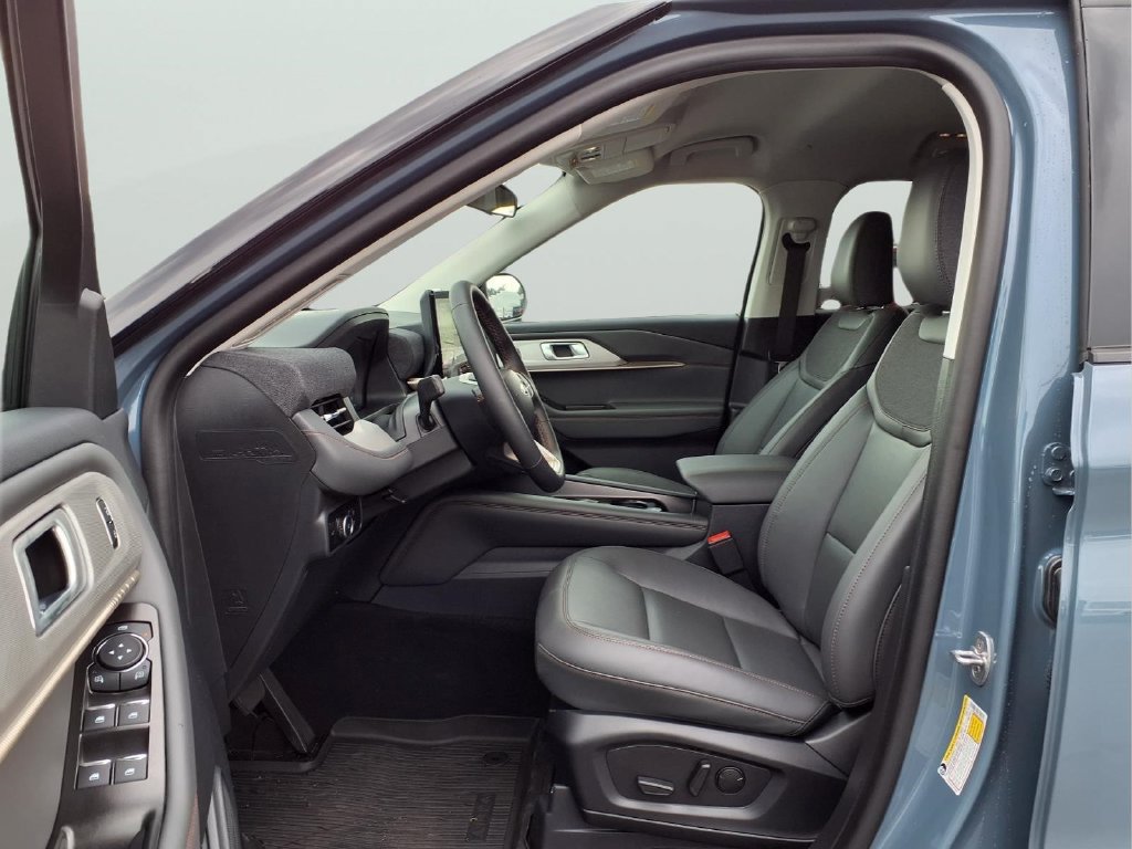 Used 2026 Ford Explorer Active w/ Active Comfort Package AWD/4WD image 15