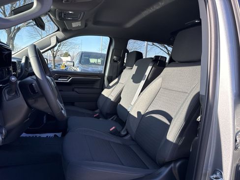 Used 2023 Chevrolet Silverado 1500 LT image 12