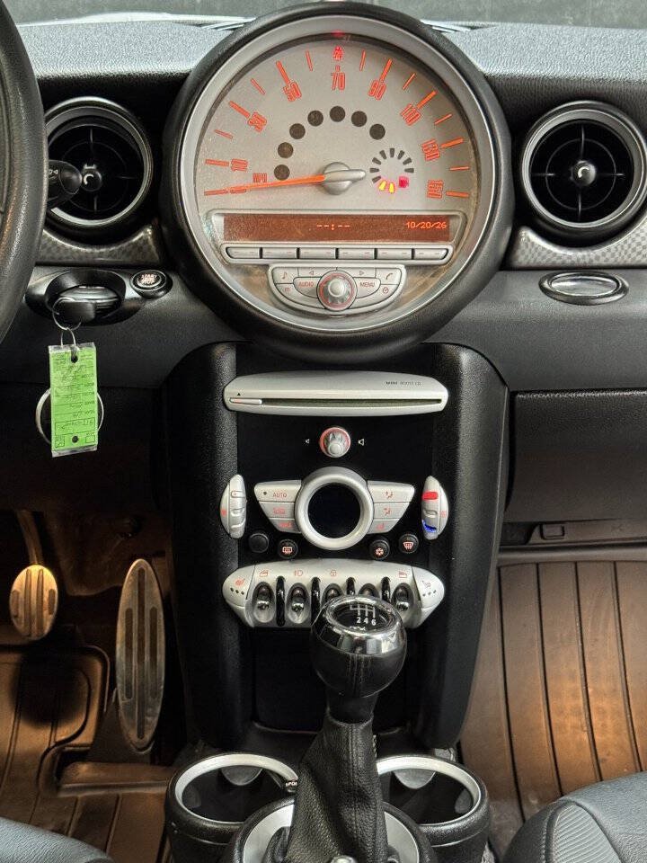 Used 2008 MINI Cooper S w/ Convenience Pkg FWD image 12
