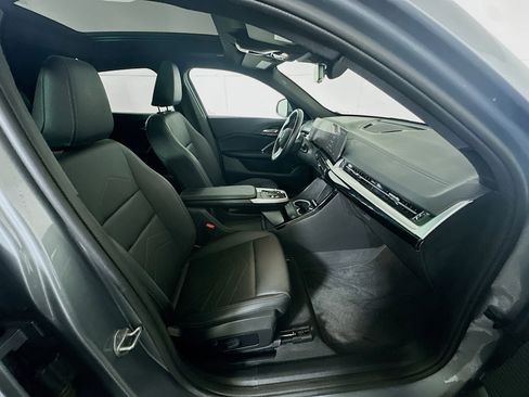 Used 2025 BMW X2 xDrive28i w/ Convenience Package image 33