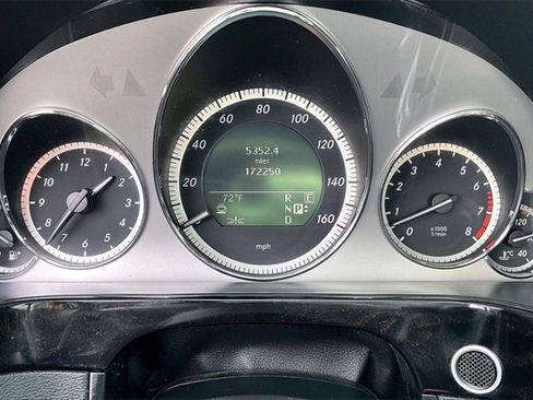 Used 2011 Mercedes-Benz E 550 Sedan image 12