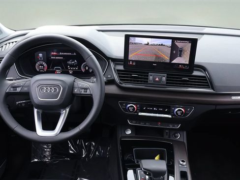 Used 2023 Audi Q5 2.0T Premium Plus AWD/4WD image 13