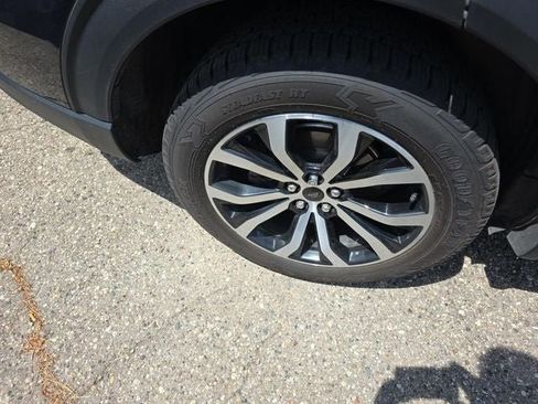 Used 2023 Ford Explorer ST AWD/4WD image 23