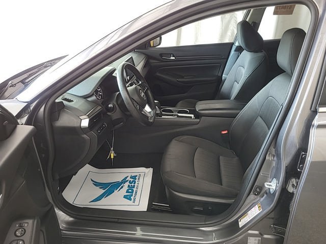 Used 2024 Nissan Altima 2.5 SV FWD image 4