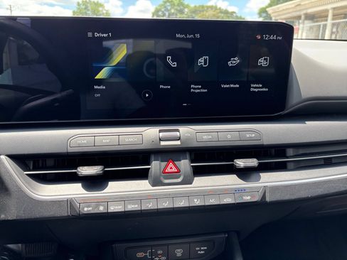 Used 2025 Kia K4 FWD image 17