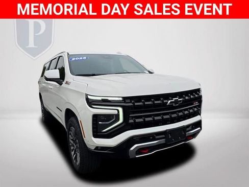 Certified 2025 Chevrolet Suburban Z71 AWD/4WD image 13