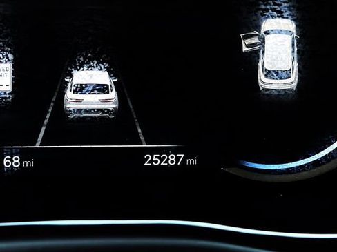 Used 2023 Genesis GV70 2.5T w/ Select Package image 16