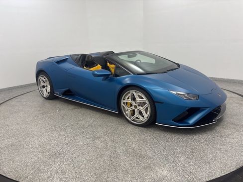 Used 2020 Lamborghini Huracan EVO RWD image 19
