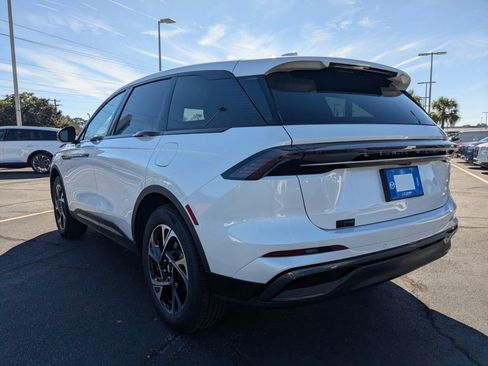 New 2026 Lincoln Nautilus Premier w/ Jet Appearance Package AWD/4WD image 6