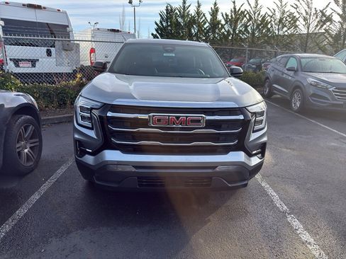 Used 2025 GMC Terrain Elevation image 2