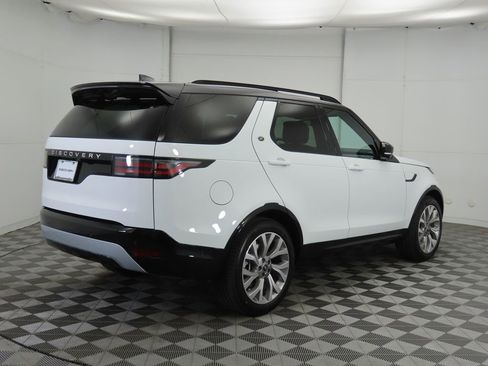 New 2026 Land Rover Discovery Limited Edition image 5