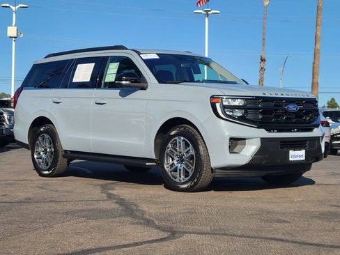 Certified 2025 Ford Expedition Active AWD/4WD image 32