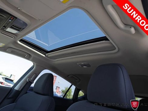 Used 2025 Subaru Crosstrek 2.5i Premium AWD/4WD image 7