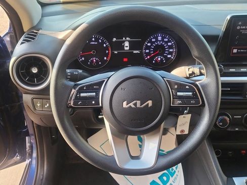 Used 2024 Kia Forte LXS w/ LXS Technology Package FWD image 6