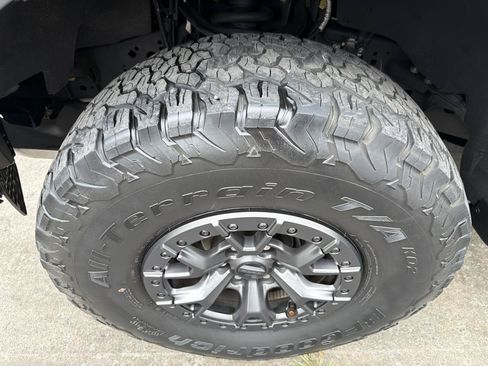Used 2022 Ford F150 Raptor w/ Raptor 37 Performance Package AWD/4WD image 20