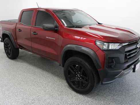 Used 2023 Chevrolet Colorado Trail Boss w/ Advanced Trailering Package AWD/4WD image 4