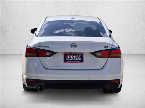 Used 2024 Nissan Altima 2.5 SR w/ SR Premium Package FWD image 7