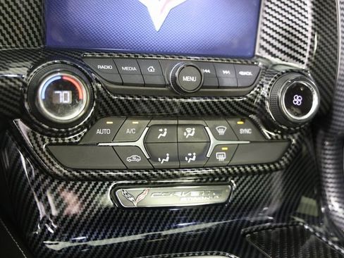 Used 2016 Chevrolet Corvette Stingray image 18