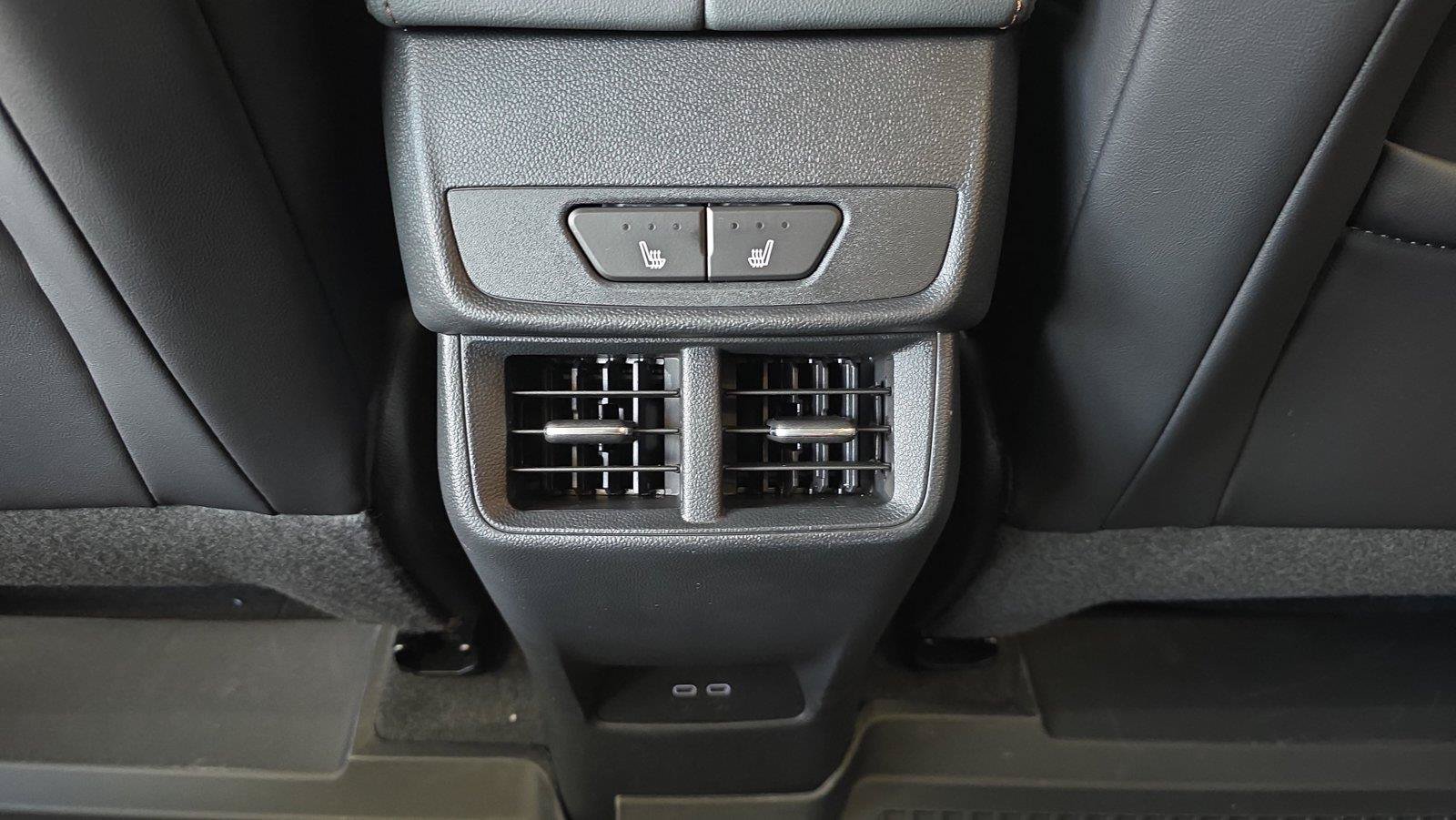 New 2027 GMC Terrain AT4 w/ Convenience Package III AWD/4WD image 20