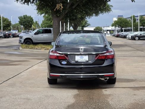 Used 2016 Honda Accord EX-L image 6
